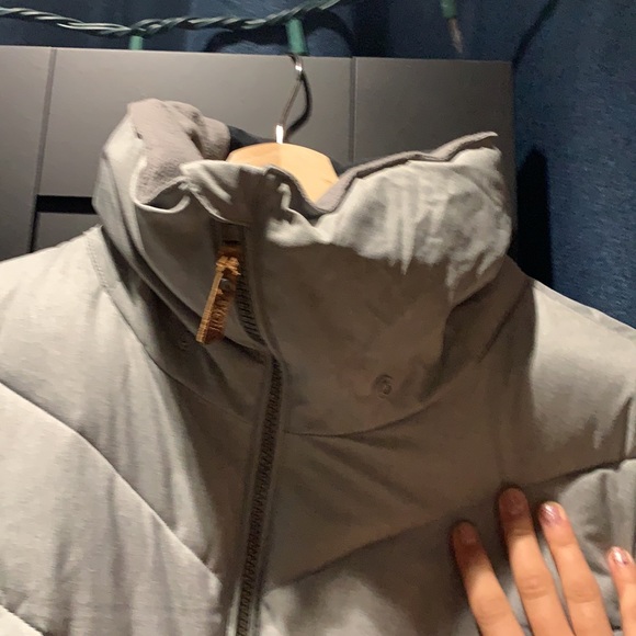 Brand new Roxy ski or snowboarding jacket - Picture 2 of 3